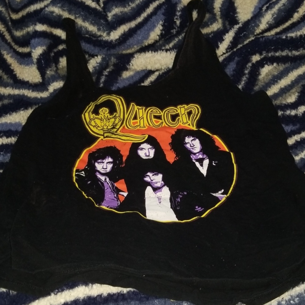 Queen tank top large